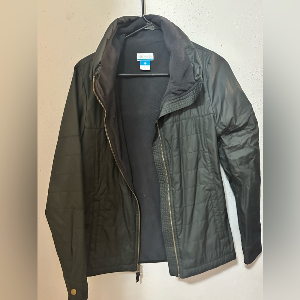Size Med Columbia waterproof jacket with fleece lining